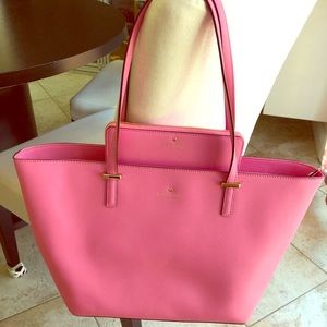 A set of Kate Spade tote & wallet